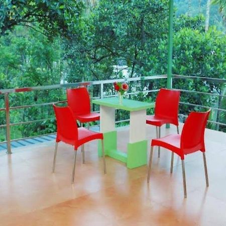 Thekkady Spice Valley Holiday Hotel טקאדי מראה חיצוני תמונה