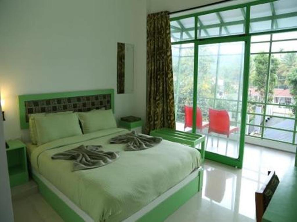 Thekkady Spice Valley Holiday Hotel טקאדי מראה חיצוני תמונה